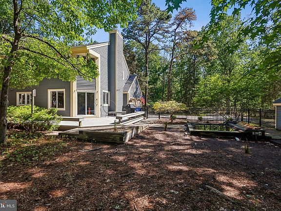 5th image of 3 Pointe View Cir