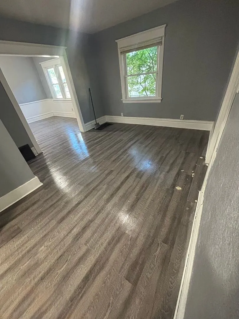 Large 4 bedroom 2 bathroom House — Photo 4