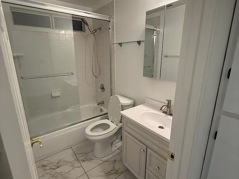 605 Iris Ave #2 — Photo 10