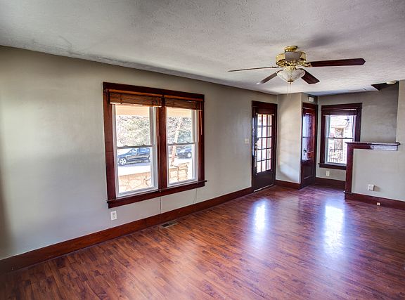 4th image of 1019 E Maple Ave