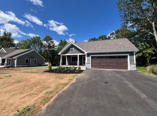 10 Taylor Cir UNIT 11, Brentwood, NH 03833