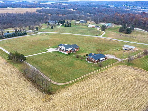 4th image of 3832 Township Road 165