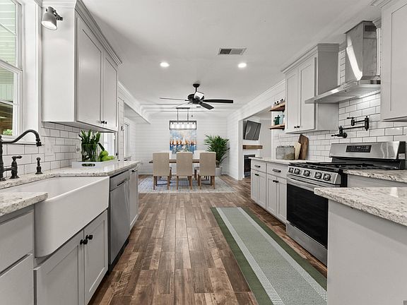 4th image of 1333 Holly Dr