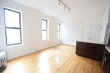 Rented by Rolling Stone Realty LLC