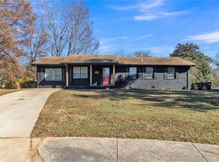 2958 Holcomb Ct, East Pt, GA 30344