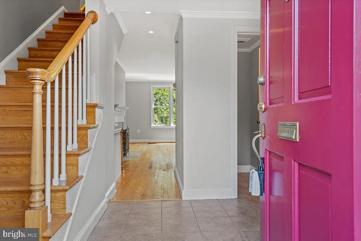 4 bed, 3.5 bath, 2205 sqft, $3,750 — Photo 3