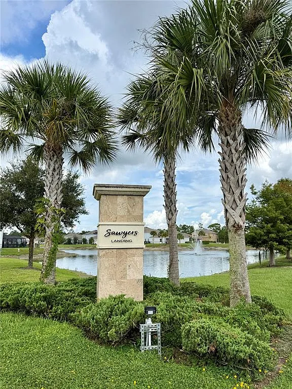5 bed, 3.5 bath, 3158 sqft, $3,500 — Photo 2