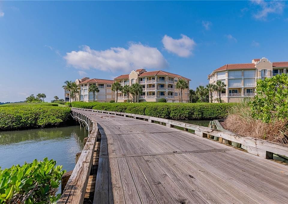 1st image of 4872 S Harbor Dr APT 301