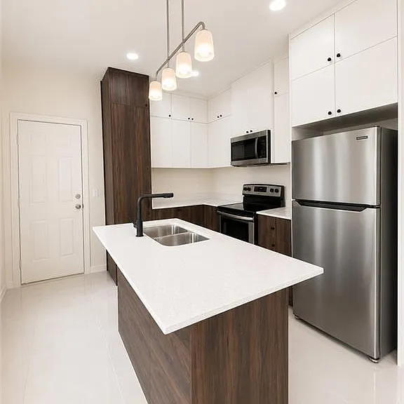 408 N Alexandrite Ave #1 — Photo 4