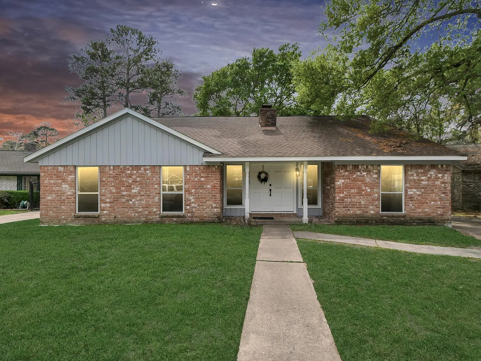 3 bed, 2.0 bath, 2002 sqft, $1,950 — Photo 2