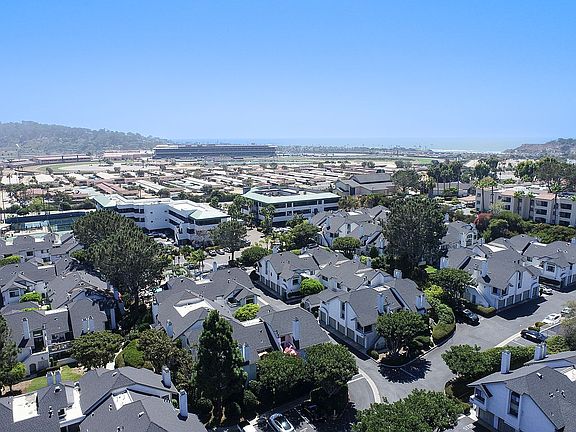 5th image of 536 Via De La Valle Unit J