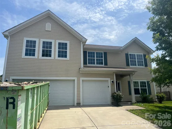1821 Swan Dr, Charlotte, NC 28216