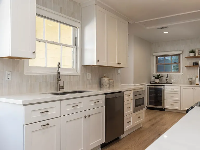 3544 Gardenia Ave — Photo 9
