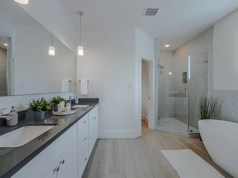 862 Paul Quinn St #B — Photo 23