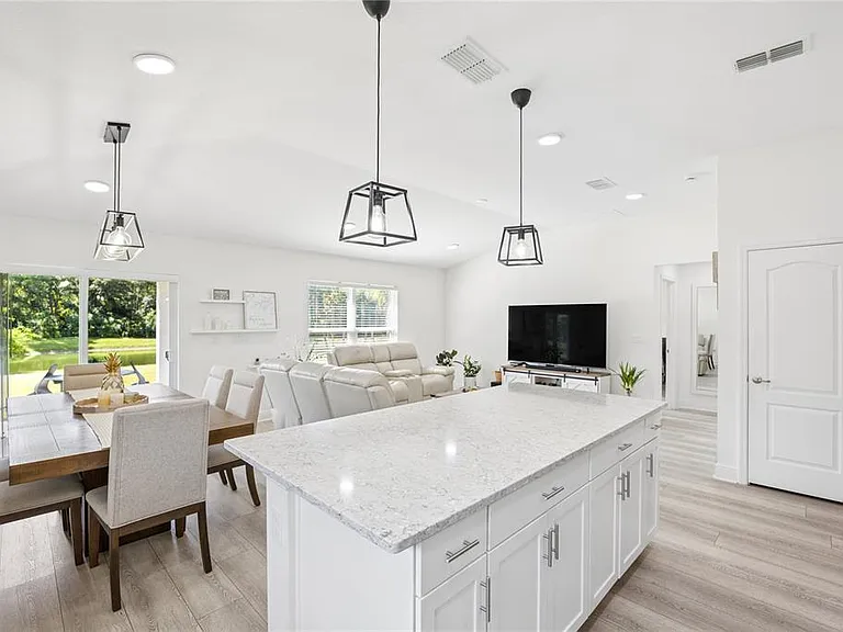 2892 Sanctuary Dr — Photo 4