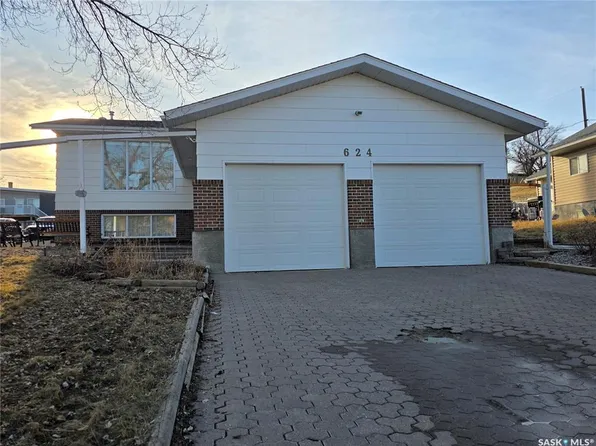 624 7th AVENUE NE, Swift Current, SK S9H 2N9