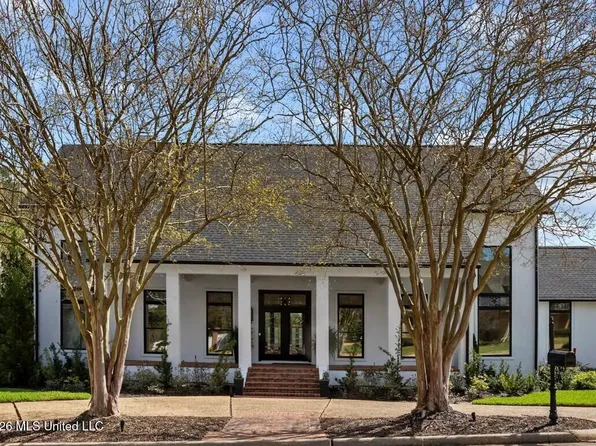 9 Glen Eagles Dr, Jackson, MS 39211