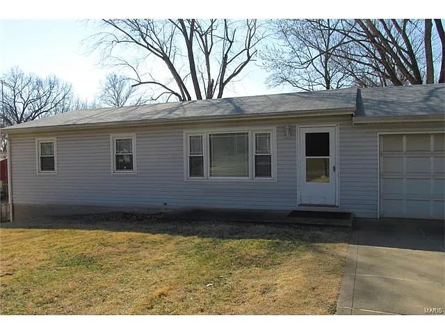9135 Ridge Dr photo 1