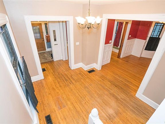 5th image of 115 Christiana St