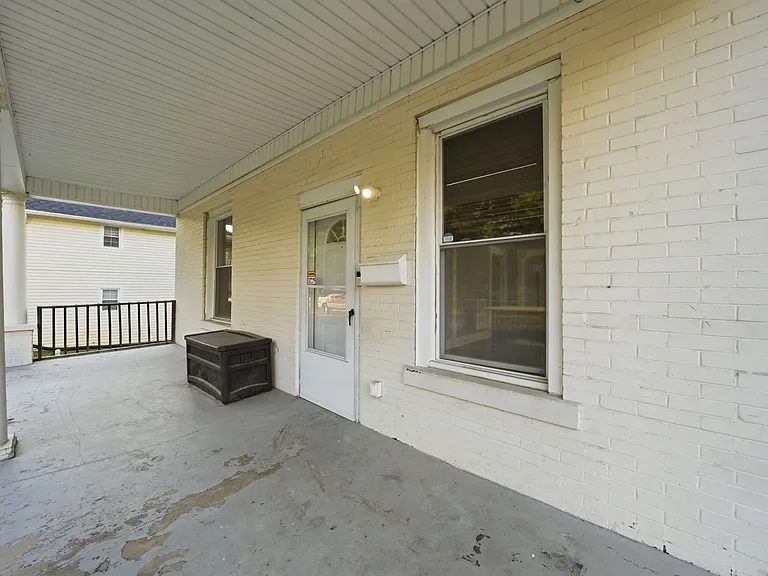 118 Wilson Ave — Photo 4