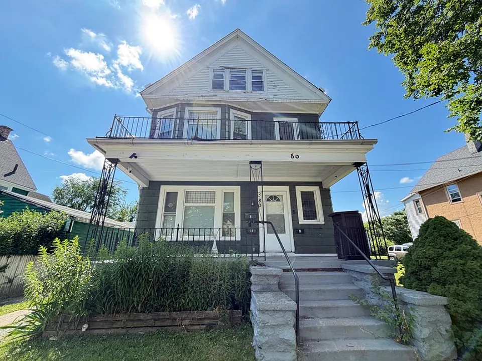 80 Dewitt St #3