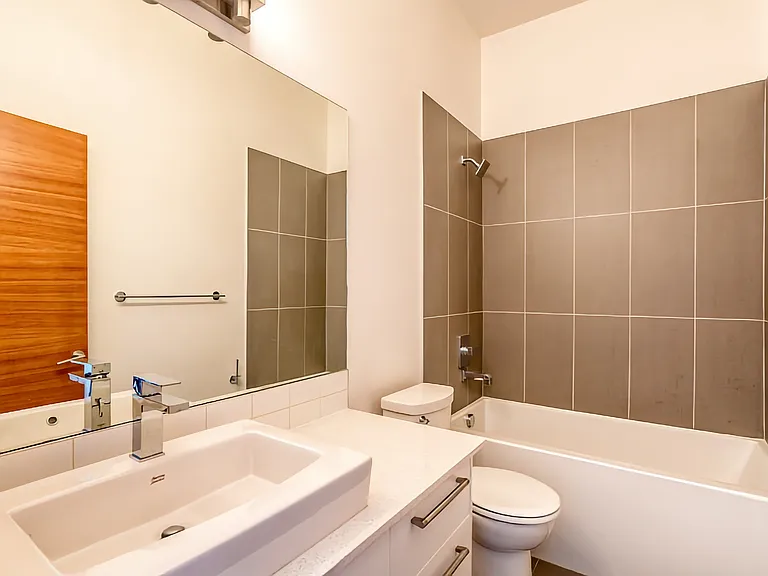 1530 Bayside Ave SW — Photo 13