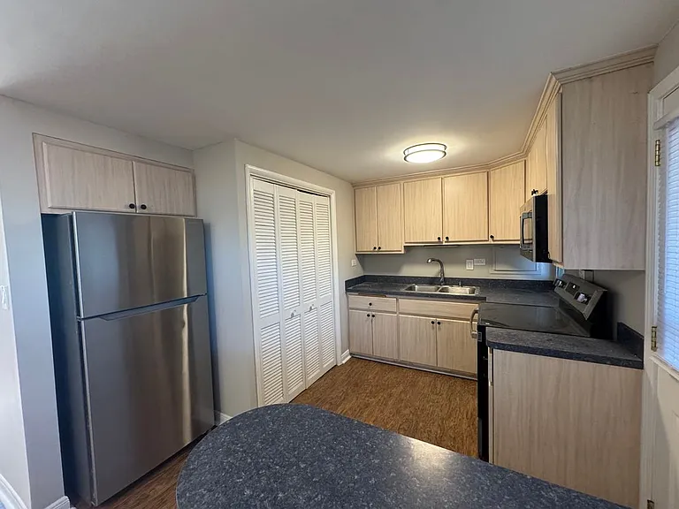 3820 Forest Ave — Photo 4