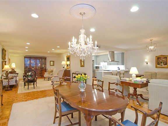 2nd image of 2734 Peachtree Rd NW APT C101