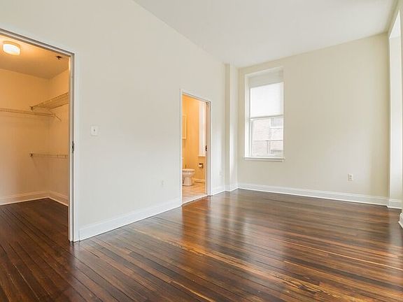 4th image of 1001 Chestnut St #406W