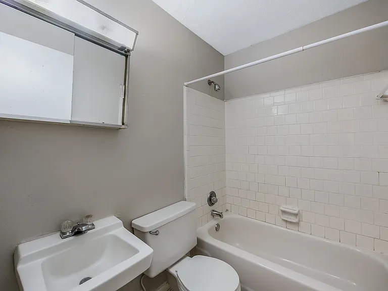 Villas at Northpoint and Southpoint — Photo 86