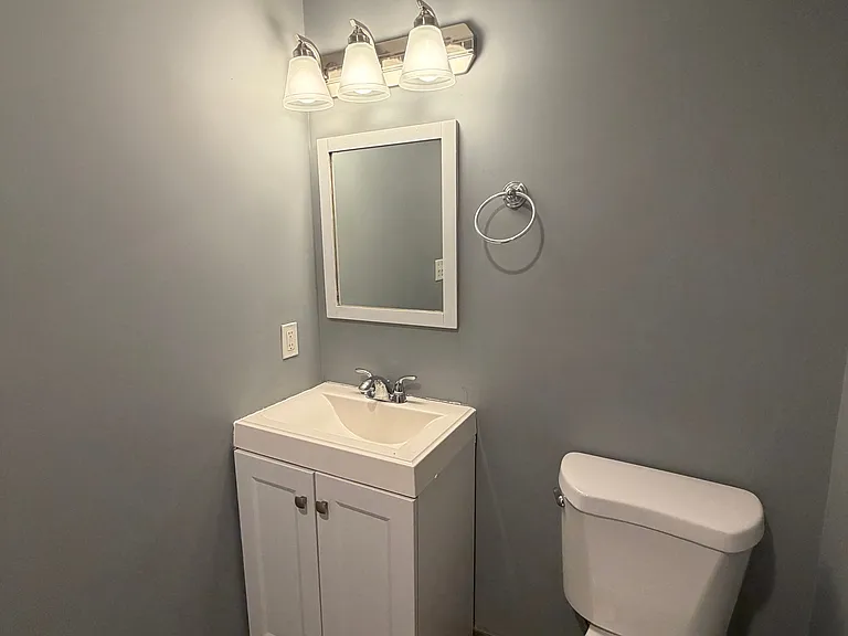 462 Fletcher St #5 — Photo 3