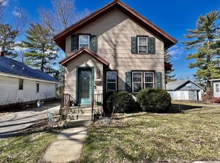 723 Ridge St, Baraboo, WI 53913