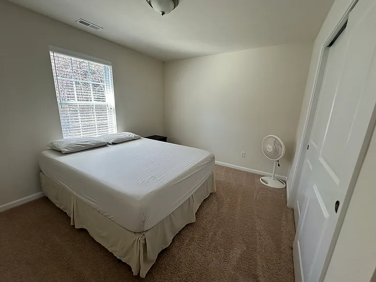 716 Yorkshire Dr — Photo 23