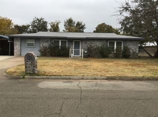 306 W 5th St, Weatherford, TX 76086