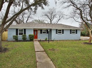 12402 Foxridge Dr, Houston, TX 77037