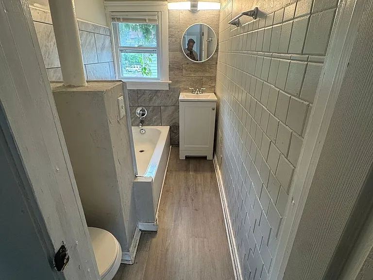 12918 Ferris Ave — Photo 16