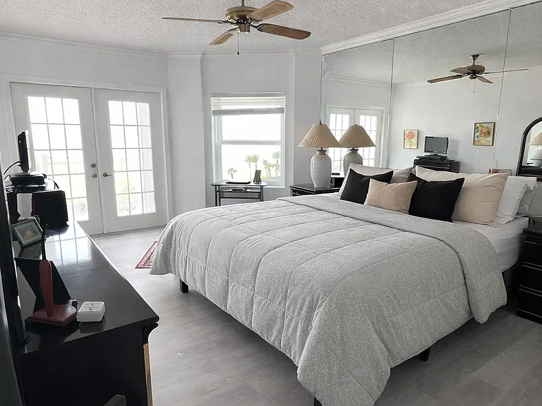 1582 Gulf Blvd #1608 — Photo 27
