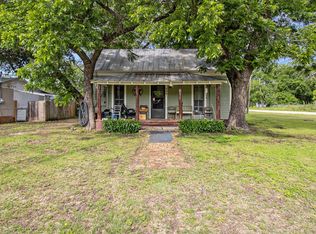 169 W 2nd St, Walnut Springs, TX 76690