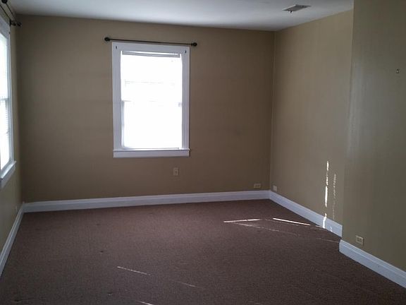 3rd image of 707 1/2 Division St