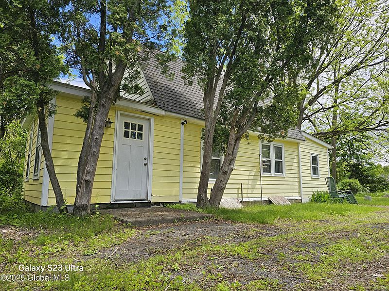 2nd image of 1392 Dunnsville Road