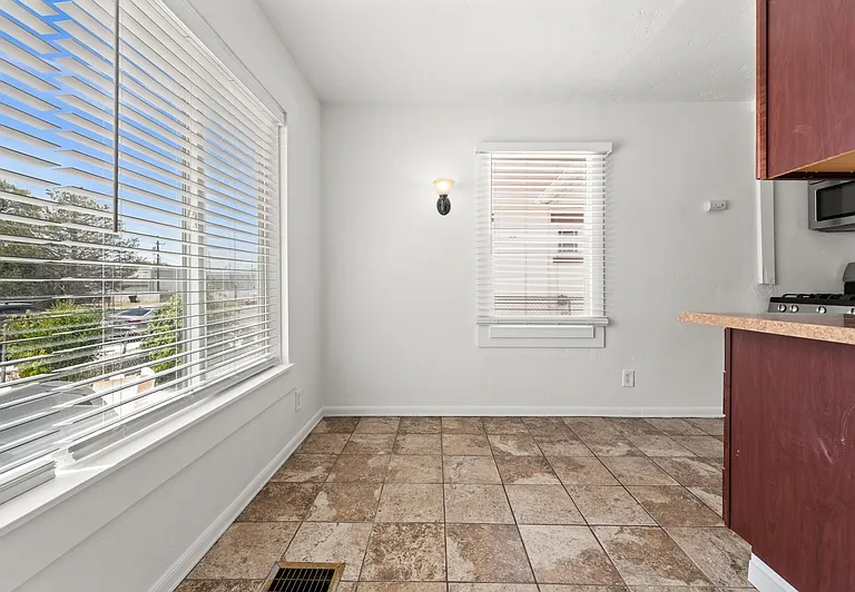 119 E Leslie Ave #1 — Photo 10