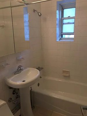 Rented by Hampshire Assets LLC | media 50