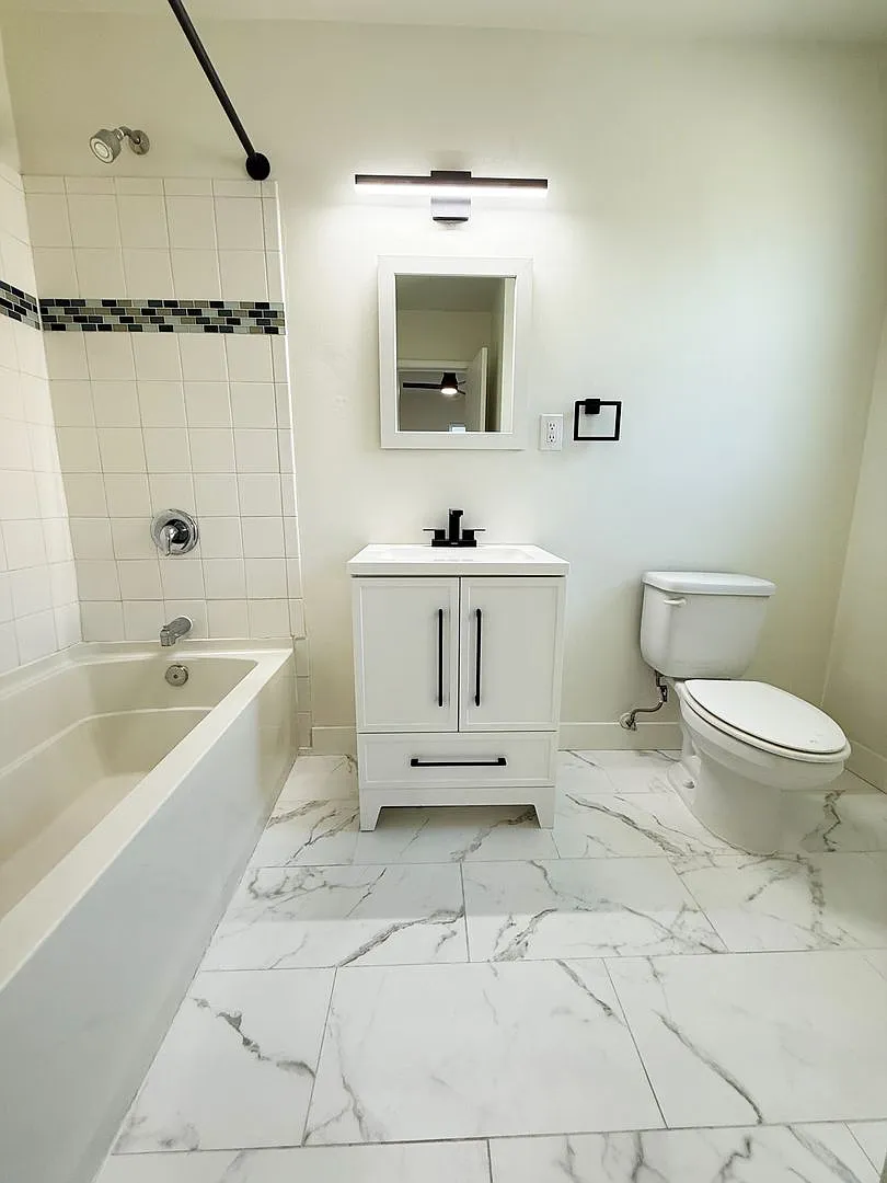 SDS T 4480-86 51st Street — Photo 3