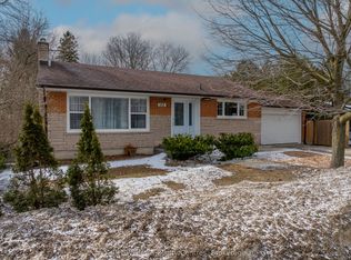 458 Market St, Saugeen Shores, ON N0H 2C2