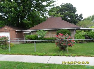 2216 Oak Grove Pl, Toledo, OH 43613