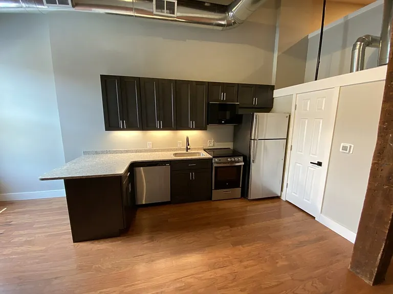 Prince Street Lofts — Photo 71