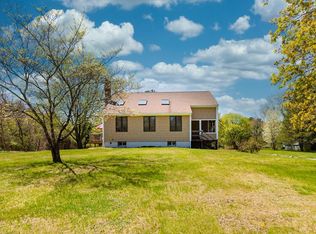 8 Birch Bark Ln, Mansfield, MA 02048