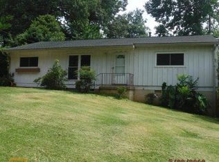 6428 Granada Dr, Forest Park, GA