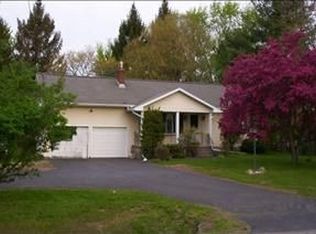 212 Round Lake Rd, Ballston Lake, NY 12019