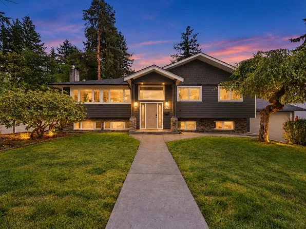 21768 117th Ave, Maple Ridge, BC V2X 2J5